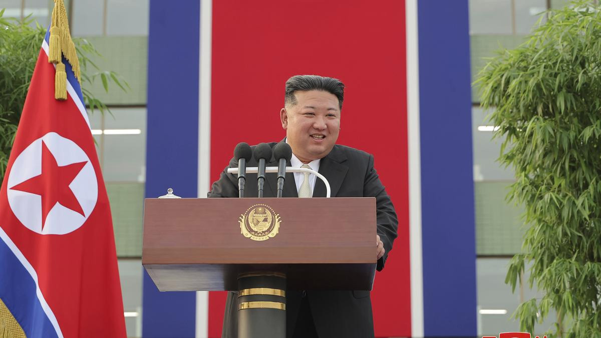 North Koreas Kim and Russias Putin vow deeper ties on Korean liberation day